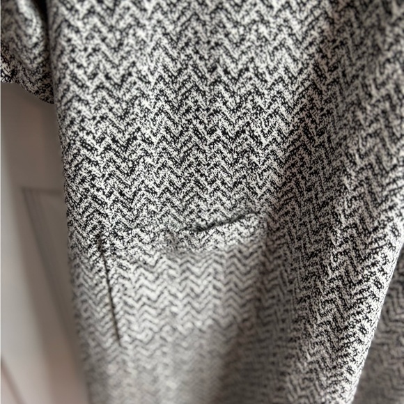 NWOT Perceptions Houndstooth Black and White, cowl neck Dress; XL. Pockets, soft - Picture 4 of 6